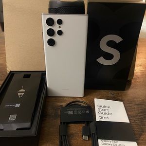 Samsung Galaxy 22 Ultra 5G 512G (White) 
Open Box Perfect Condition.